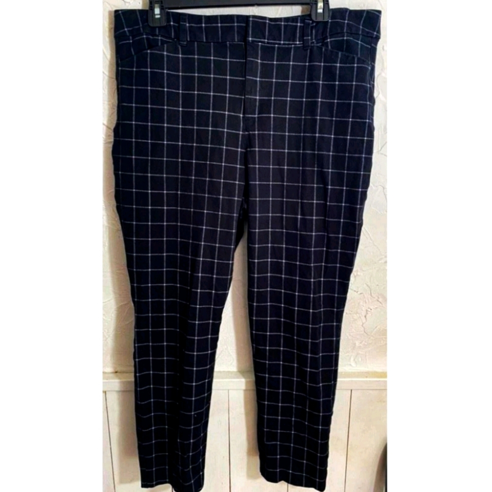 Old Navy Pixie Ankle Pants